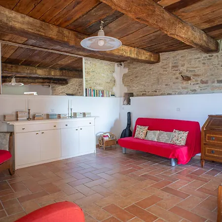 Buon Vento, L'albero Sbandieratore Cozy In Italy Tatil Evi Gubbio