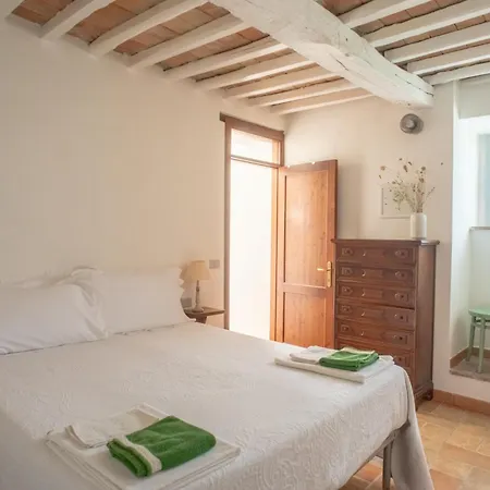 Buon Vento, L'albero Sbandieratore Cozy In Italy *